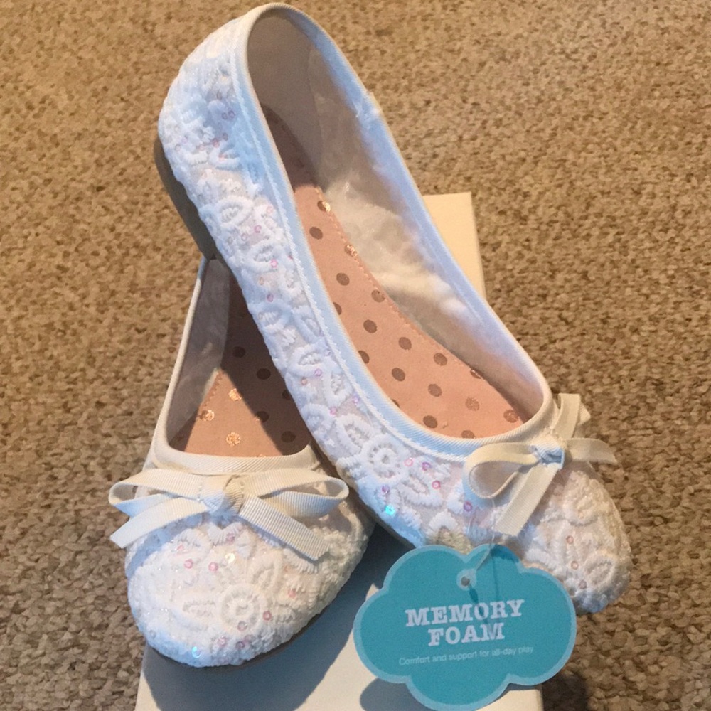 Dress shoes- flats- SO